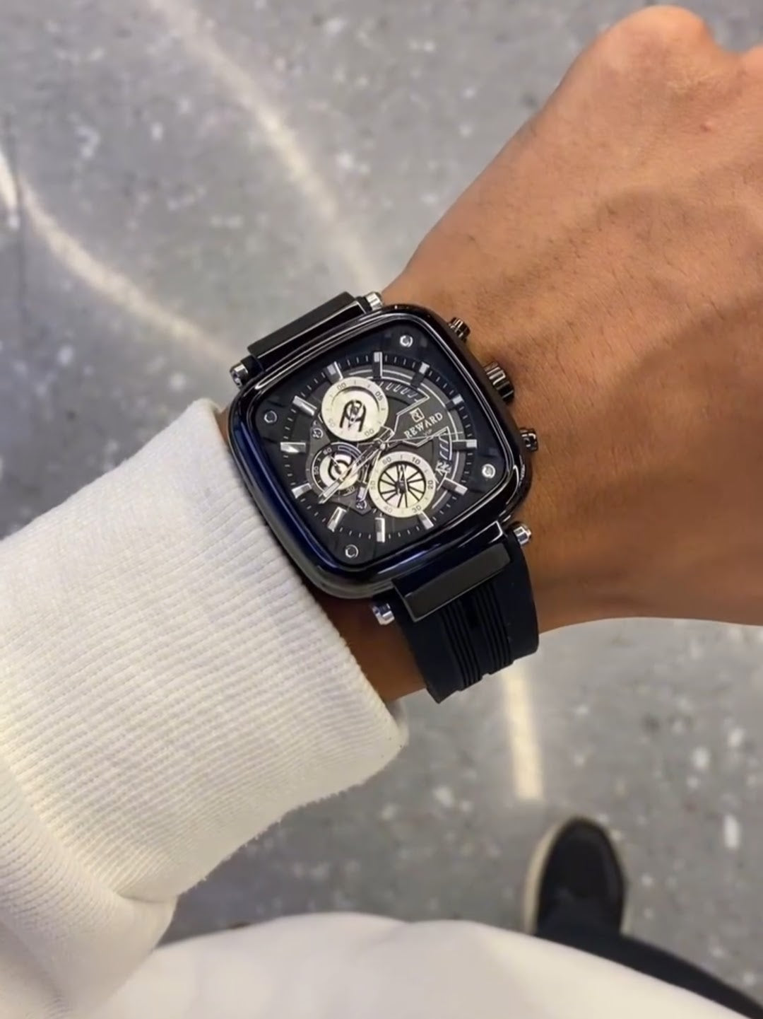 Reward Men’s Quartz Watch