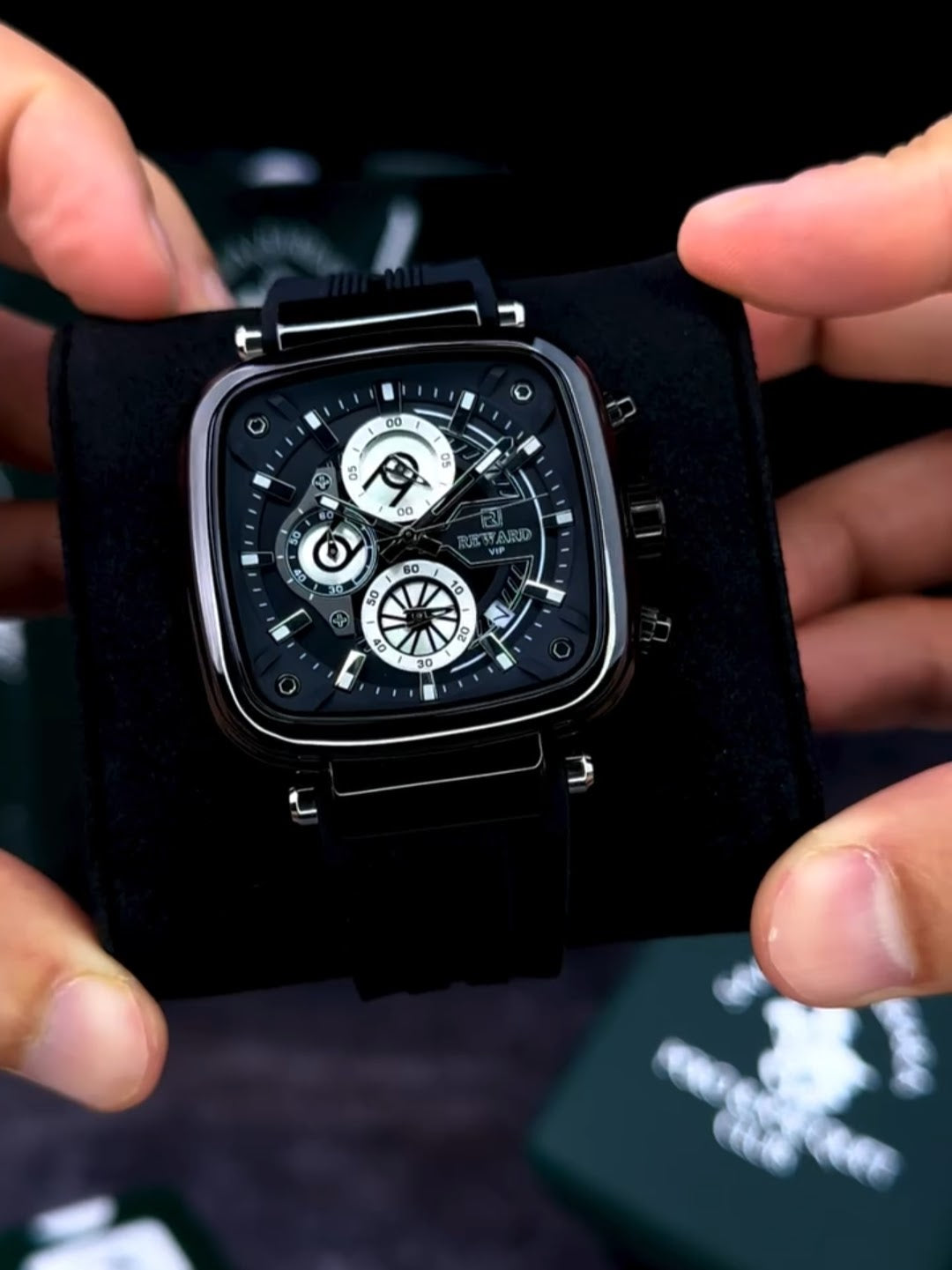 Reward Men’s Quartz Watch